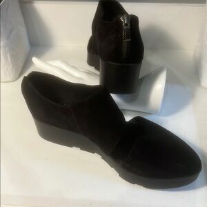 Eileen Fisher Black Suede Wedges